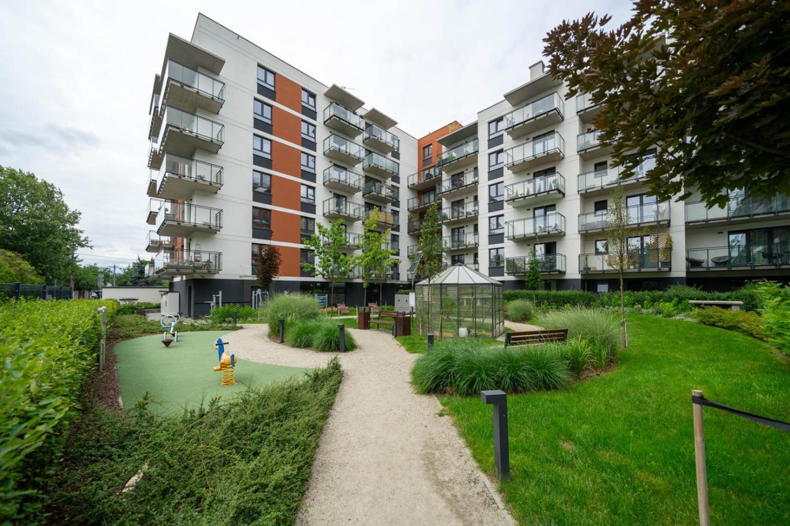 Apartamento Jutrzenki - Gym, Balcony, Parking - By Rentujemy Varsovia