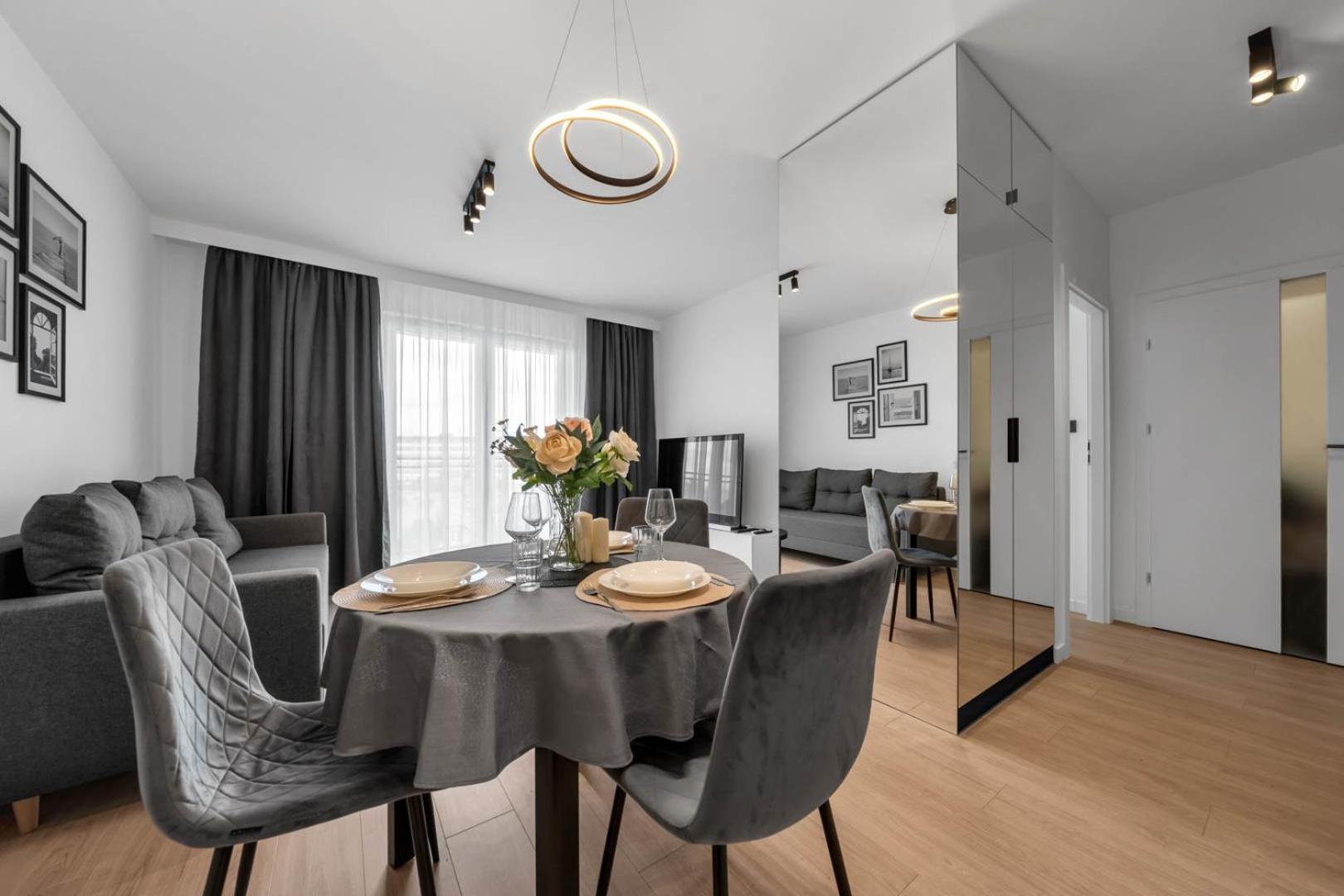 Apartment Jutrzenki - Gym, Balcony, Parking - By Rentujemy *